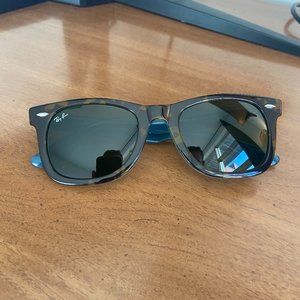 Rayban Wayfarer w/black case